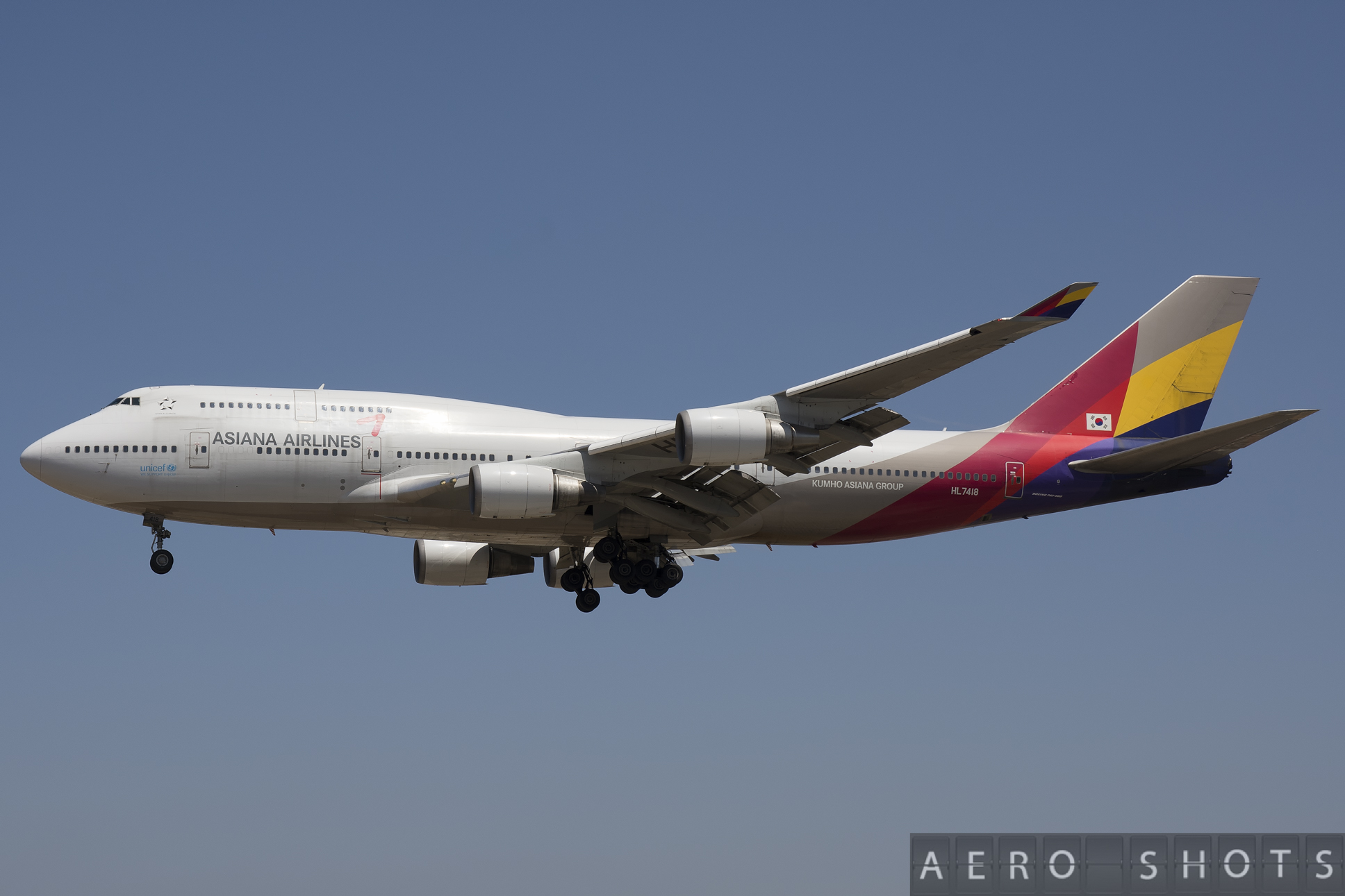 HL7418 in Los Angeles (LAX)
