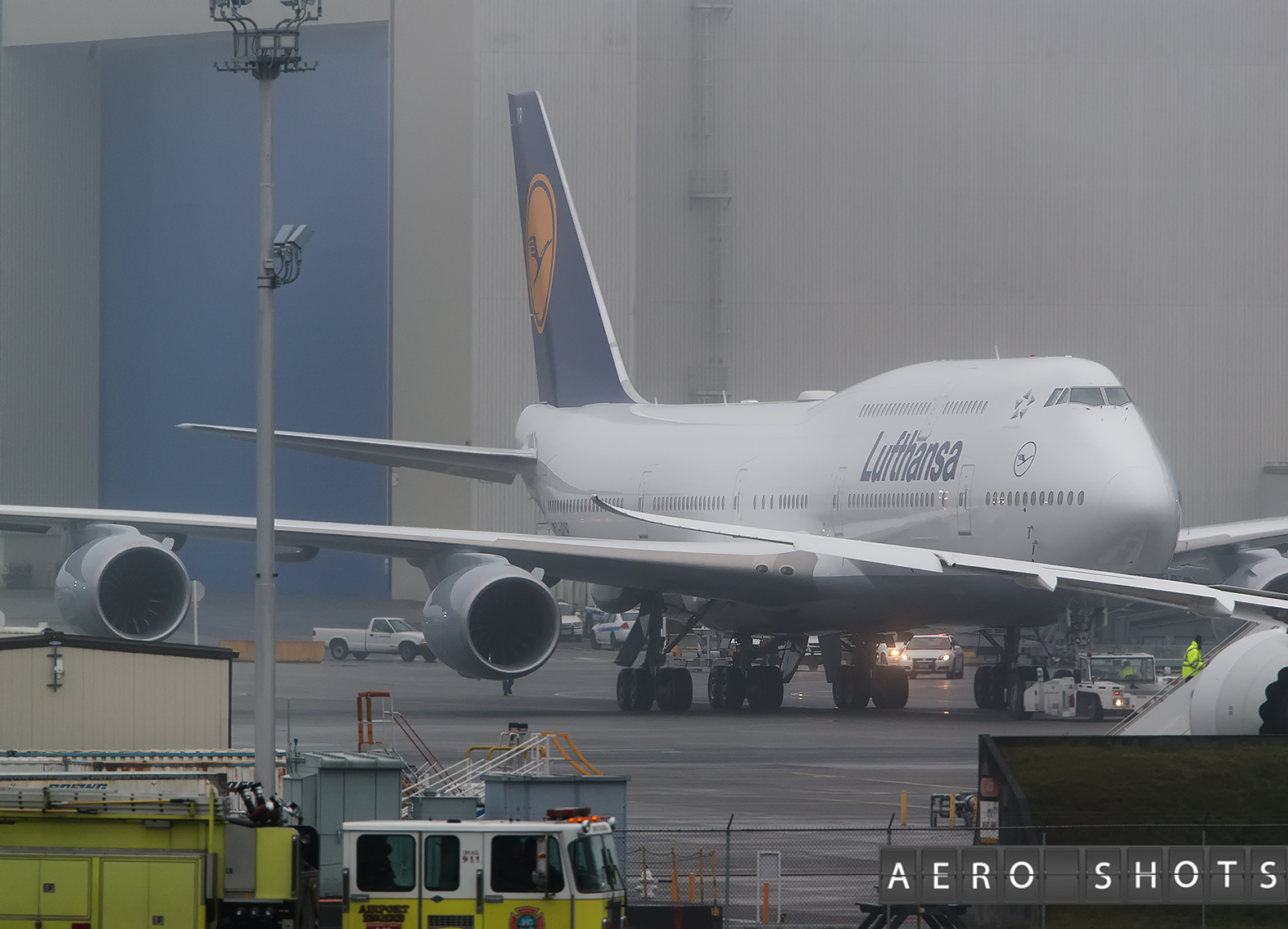 D-ABYR in Paine Field (PAE)