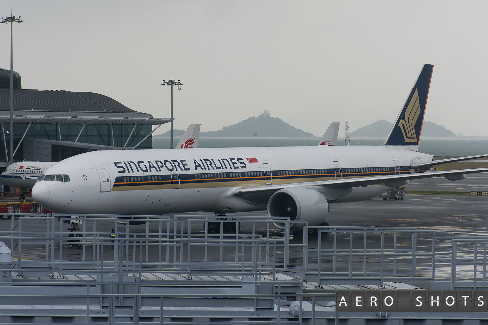 9V-SWQ in Hong Kong (HKG) 