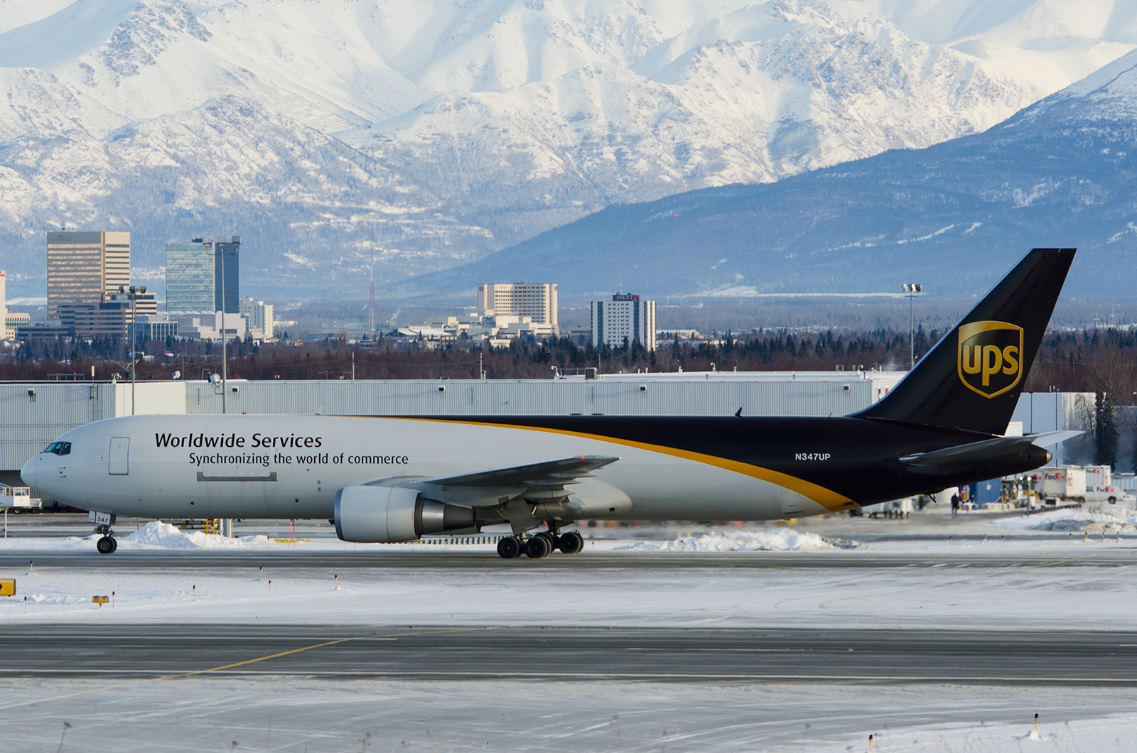 N347UP in Anchorage (ANC)
