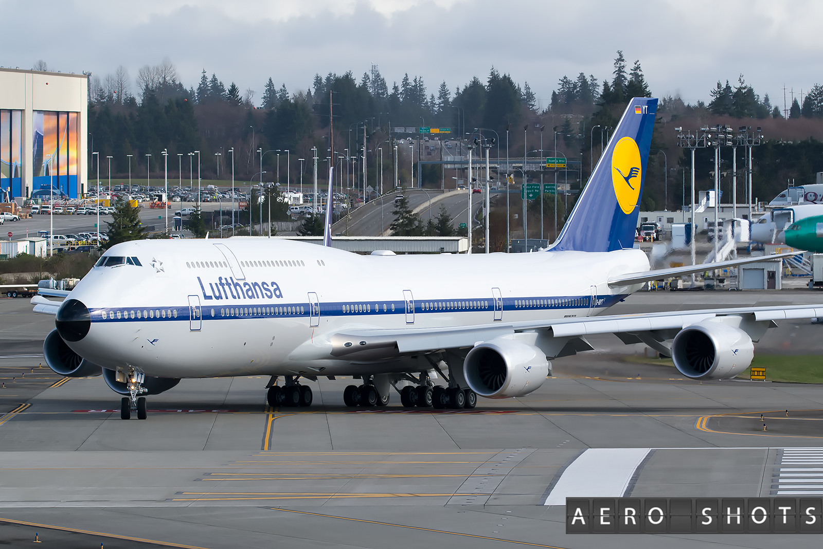 Lufthansa_LH_747-8i_D-ABYT_Paine